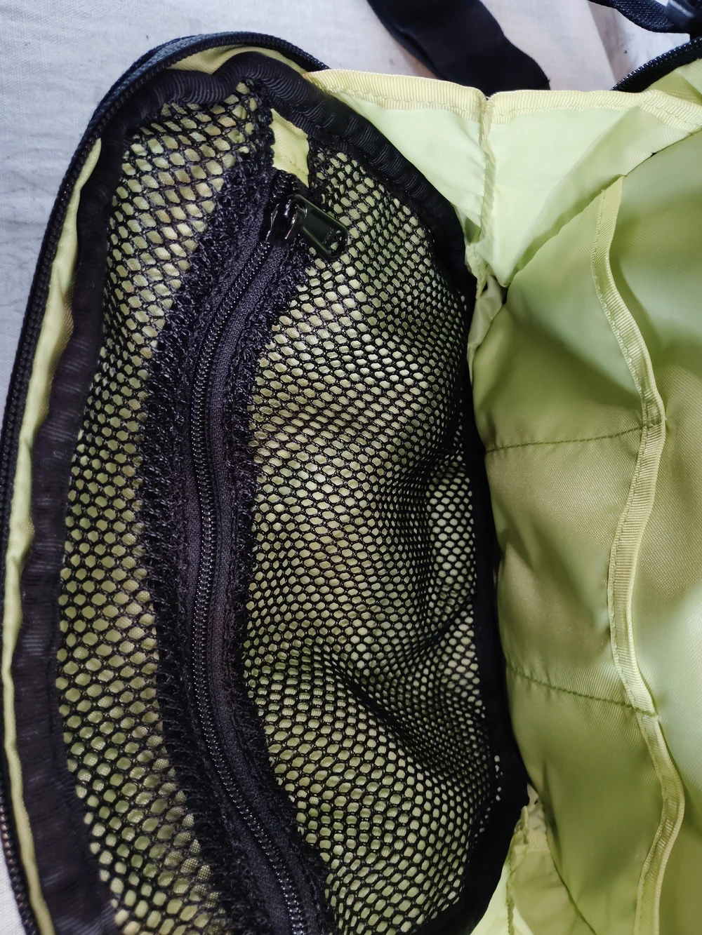 Timbuk2 Black Messenger Crossbody Bag with Yellow Logo